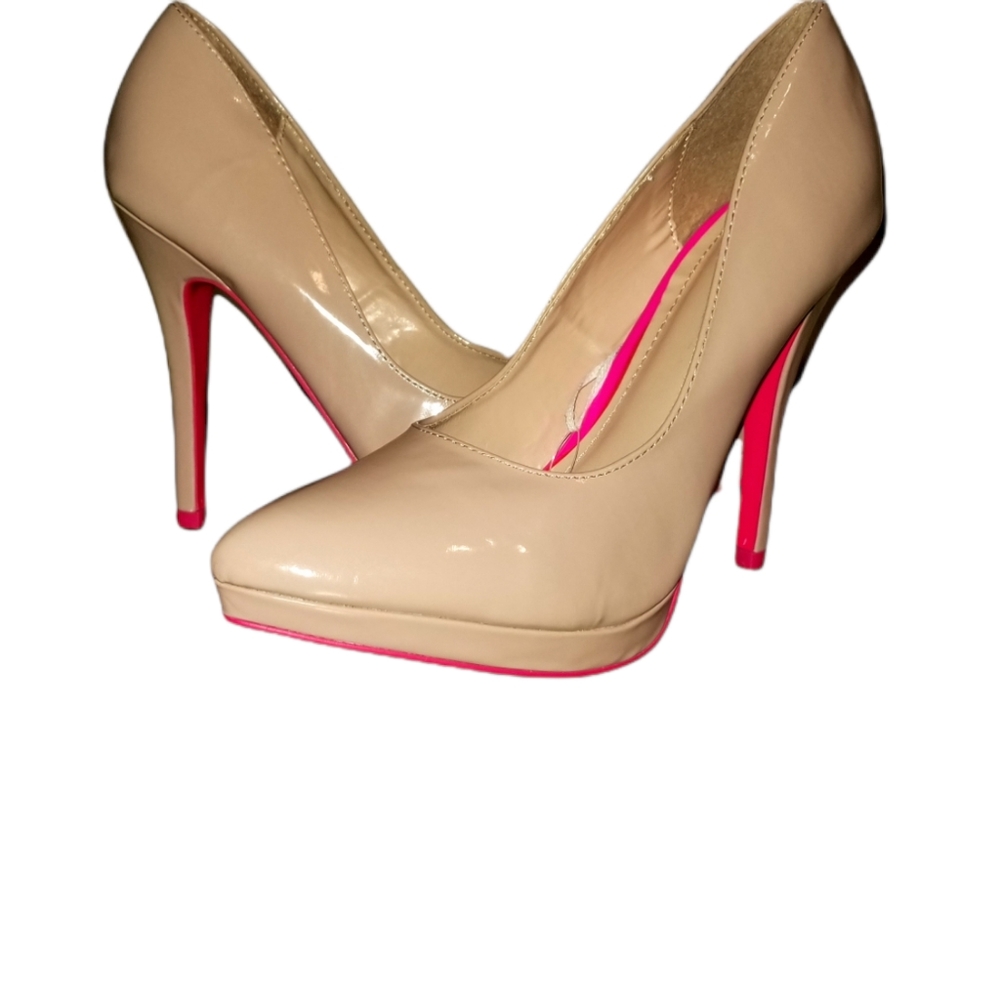 NWT Nude and Neon Pink Faux Patent Leather Pumps